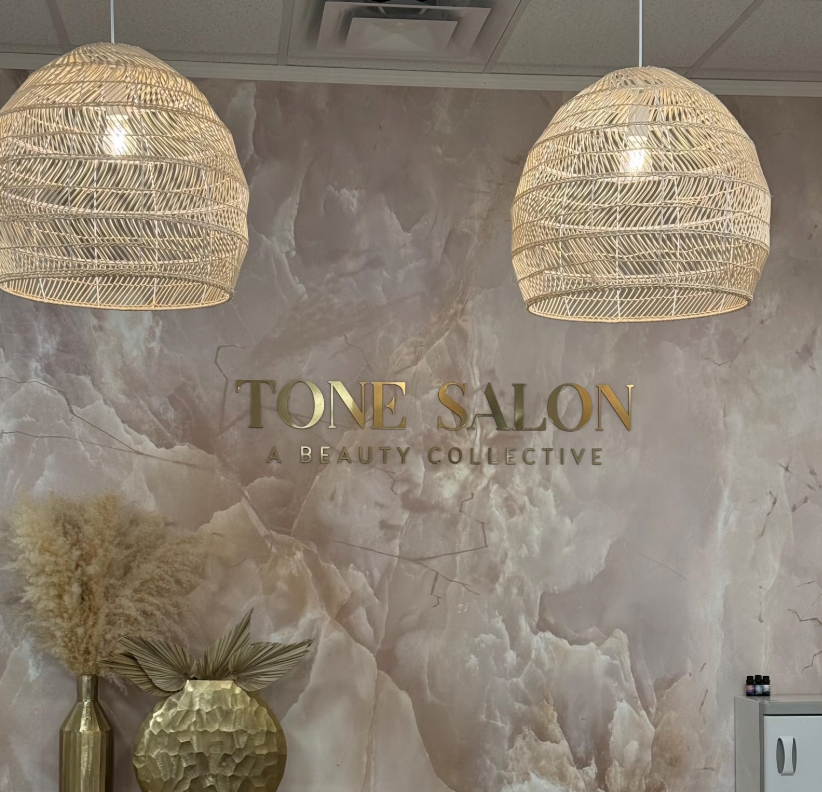 Dim Gray Insegne  in plexiglas oro specchiato per saloni personalizzati, Insegne estetiche, Insegne Bliss, Insegne per ufficio, Insegne aziendali 3D, Segnaletica clinica, Insegne per dentisti, Insegne da parete per ufficio, Glow Up INSEGNA_PLEXIGLAS_ORO.png