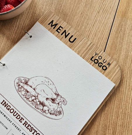 Light Gray portamenu con anelli in legno per fogli formato a4, supporto menu inciso, cartella menu ristorante, pannello menu, libro menu, copertina menu personalizzata, copertina menu bevande Schermata_2025-03-21_alle_19.01.22.png