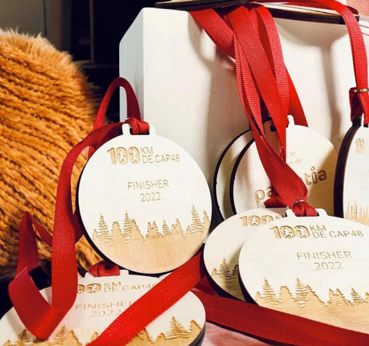 Antique White Medaglia di legno personalizzata 11 sport Medaglie personalizzate Premio di gara Maratona personalizzata Corsa Ciclo virtuale Calcio Danza Nuoto Sport di finitura Screenshot2025-03-18alle21.02.30-Photoroom.jpg