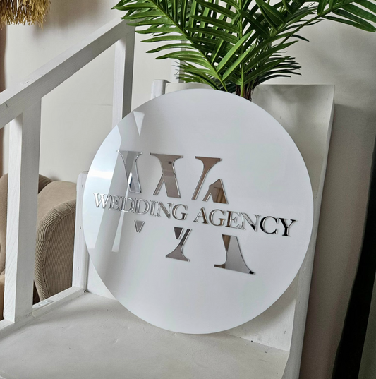 Gray targa ln plexiglas bianco con logo insegna personalizzata per negozio locale moderno in plexiglas Screenshot2025-03-21alle13.14.43.png