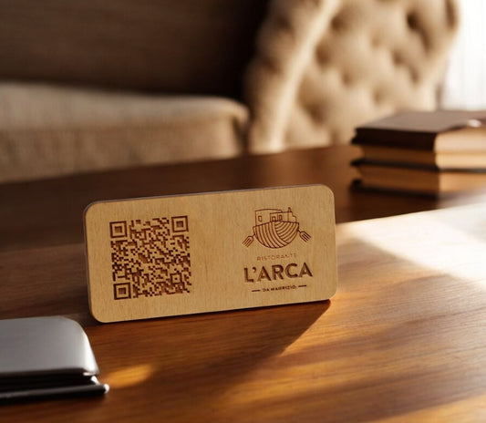Sienna Porta menu con stand QR, menu Scansione per visualizzare, supporto menu QR personalizzato con logo, cartello menu in legno, menu da tavolo in legno, menu codice QR, menu ristorante Screenshot2025-03-21alle15.55.24-Photoroom.jpg