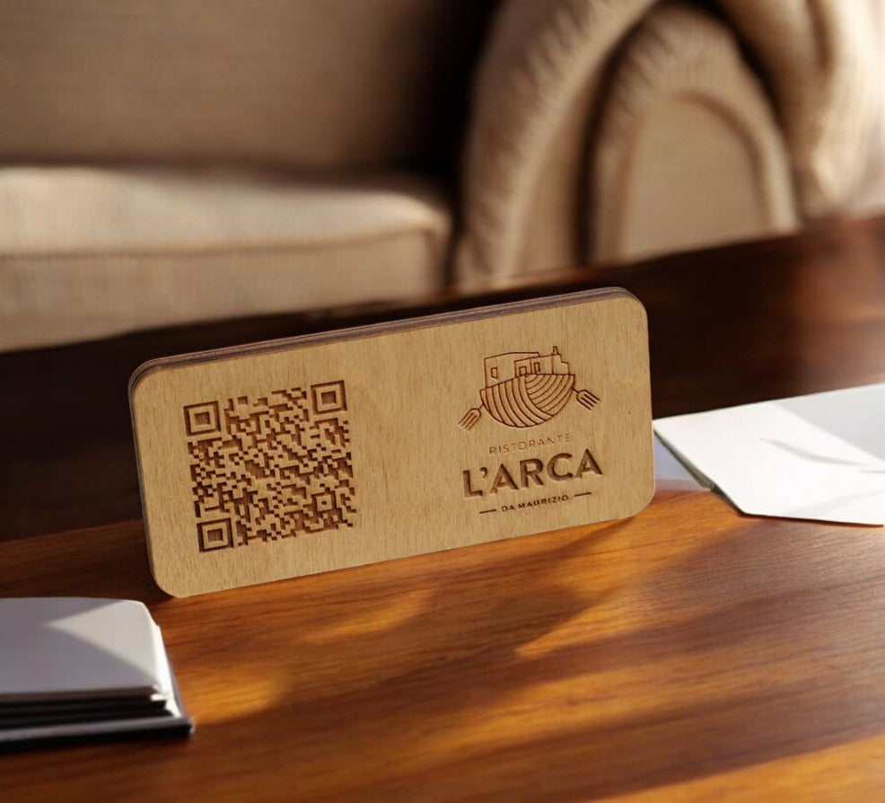 Sienna Porta menu con stand QR, menu Scansione per visualizzare, supporto menu QR personalizzato con logo, cartello menu in legno, menu da tavolo in legno, menu codice QR, menu ristorante Screenshot2025-03-21alle15.55.29-Photoroom.jpg