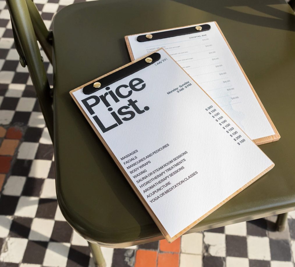 Light Gray portamenu con fascia  A4 o a5 in legno per fogli, supporto menu inciso, cartella menu ristorante, pannello menu, libro menu, copertina menu personalizzata, copertina menu bevande Screenshot2025-03-27alle19.05.23.png