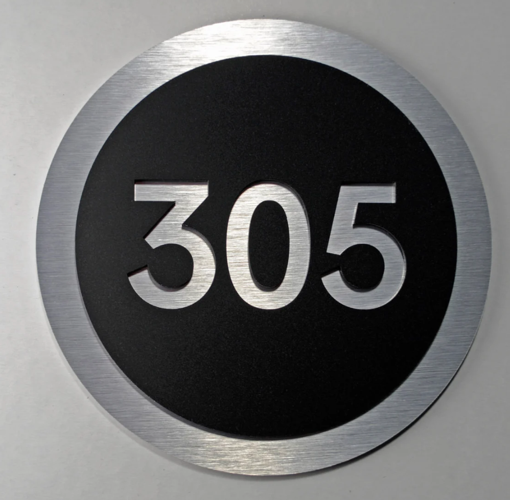 Dark Gray Targa con numeri per hotel bnb moderni – Targhe per indirizzi in acciaio – Indirizzo di casa contemporaneo – Targhe in metallo personalizzate Screenshot2025-03-30alle12.12.55.png