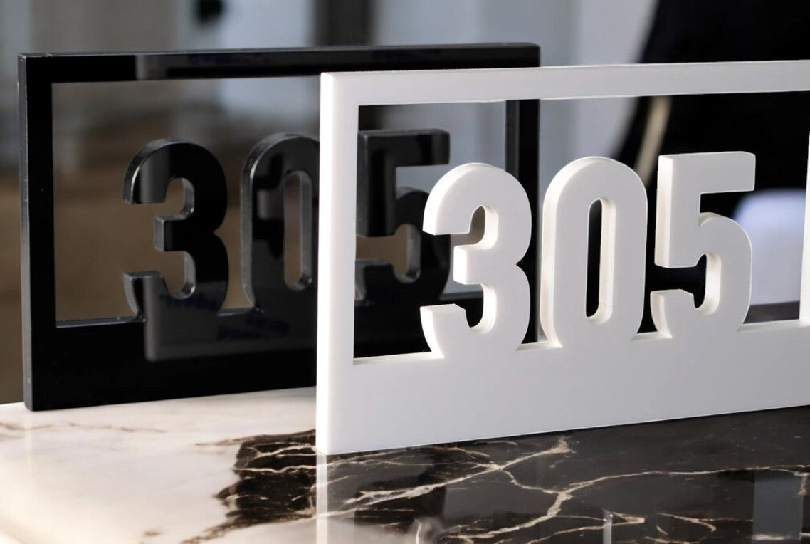 Numeri in acrilico incorniciati per la segnaletica dell'hotel, il cartello del numero della camera, il cartello della porta dell'appartamento