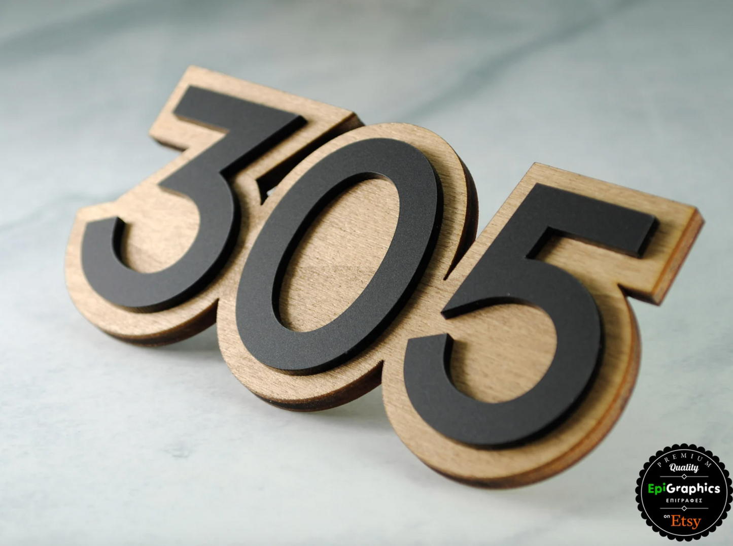 Numeri in acrilico incorniciati nel legno per la segnaletica dell'hotel, il cartello del numero della camera, il cartello della porta dell'appartamento