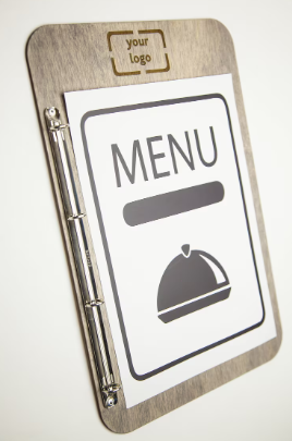 White Smoke portamenu con supporto ad anelli  in legno per fogli, supporto menu inciso, cartella menu ristorante, pannello menu, libro menu, copertina menu personalizzata, copertina menu bevande per bar e cocktail bar Screenshot2025-03-31151949.png