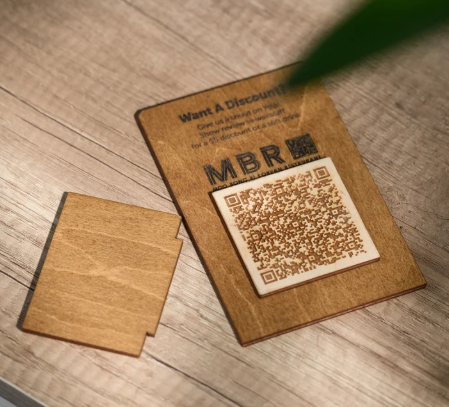 Rosy Brown porta menu ristorante qr code stand noce in legno per beverage , supporto menu inciso, cartella menu ristorante, pannello menu, libro menu, copertina menu personalizzata, copertina menu bevande Screenshot2025-03-31180159.png