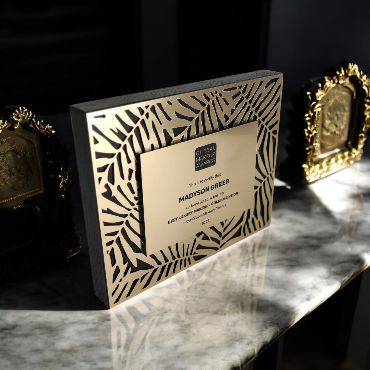 Black Targa incisa in legno, premio di riconoscimento personalizzato dorato, premio personalizzabile, trofeo in legno personalizzato Screenshot_2025-03-18_alle_19.50.00-Photoroom.jpg