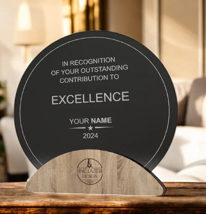 Tan Trofeo GIOTTO in legno e plexiglas personalizzato Premio Design personalizzato su misura Targa moderna personalizzata in legno che corre Personalizza unico Screenshot_2025-03-19_alle_14.49.10-Photoroom.jpg