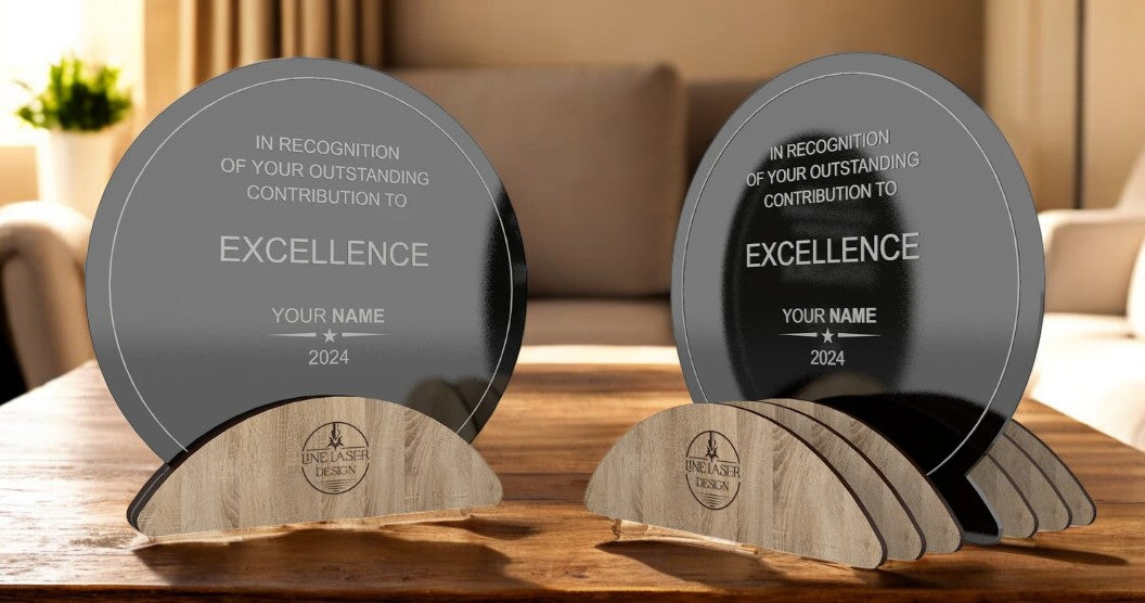 Dim Gray Trofeo GIOTTO in legno e plexiglas personalizzato Premio Design personalizzato su misura Targa moderna personalizzata in legno che corre Personalizza unico Screenshot_2025-03-19_alle_14.49.19-Photoroom.jpg