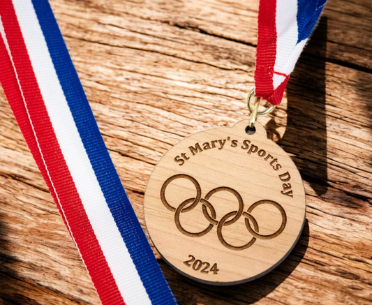 Tan Medaglia di legno STILE OLIMPICO personalizzata 11 sport Medaglie personalizzate Premio di gara Maratona personalizzata Corsa Ciclo virtuale Calcio Danza Nuoto Sport Screenshot_2025-03-19_alle_16.26.09.png