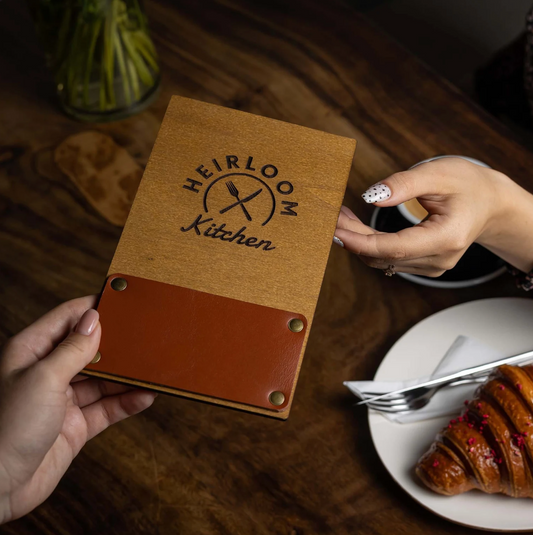 Black portasoldi personalizzato con incisione laser ricevuta per gli ospiti, assegni per ristoranti, libretto di servizio personalizzato, presentatore di assegni per server BookWood, porta fatture personalizzato Screenshot_2025-03-21_alle_16.15.54.png