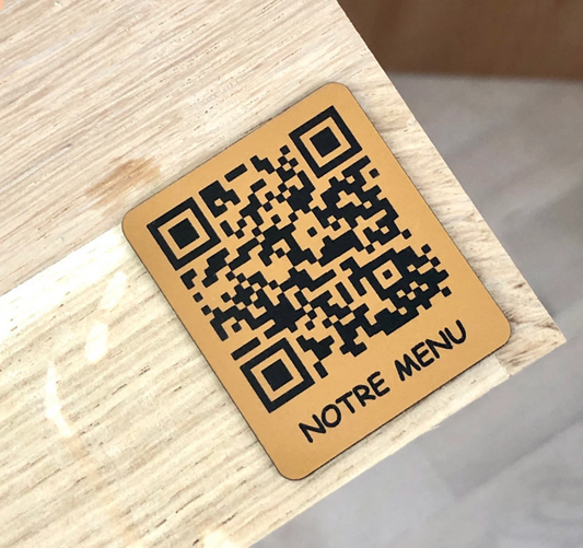 Light Gray Targa con codice QR inciso personalizzato - Menu senza contatto per ristorante, hotel, bar - Instagram, Facebook, Google Recensioni QR Screenshot_2025-03-22_alle_13.39.47.png