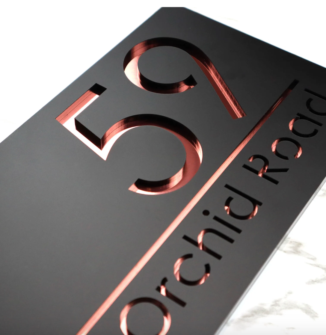 Targa con numeri civici F2 , targa da parete elegante, nero scuro opaco , specchio argento o oro rosa specchiato, tagliata al laser | 300 mm x 160 mm