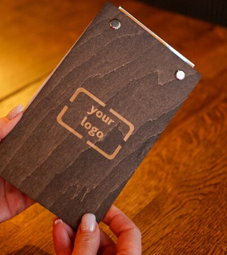 Saddle Brown porta carte e conto con pinza in legno personalizzato con incisione laser ricevuta per gli ospiti, per ristoranti, libretto di servizio personalizzato, presentatore di assegni per server BookWood, porta fatture personalizzato Screenshot_2025-04-05_184034.png