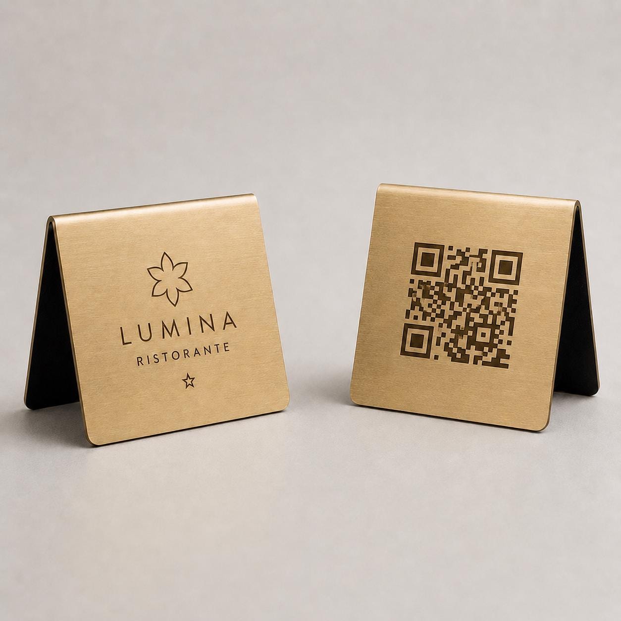 QR Code cavalierino in abs effetto bianco Personalizzato | Segnaposto Ristorante Elegante | Menu Digitale Menu Cavaliere qr