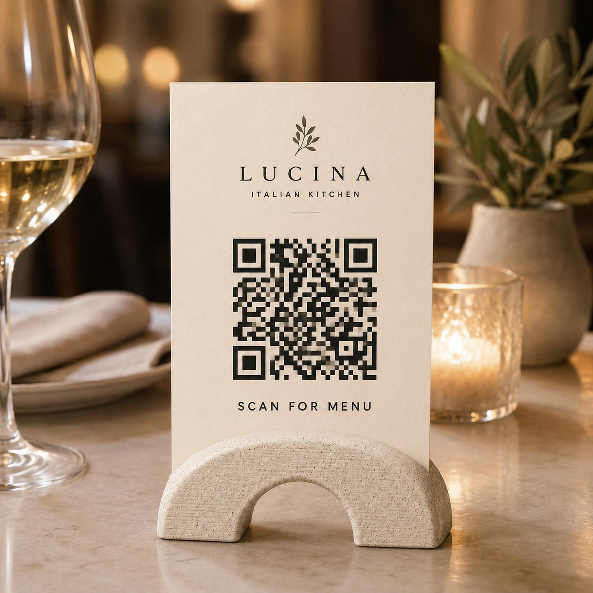 Portamenu da tavolo effetto marmo in stampa 3D – supporto ad arco per menu, QR code e cartoncini