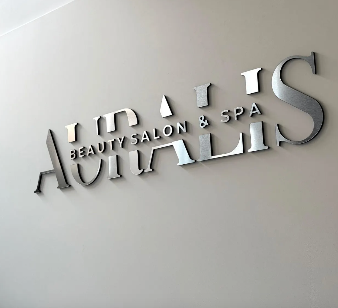 Gray Insegne  in acciaio abs per saloni personalizzati, Insegne estetiche, Insegne Bliss, Insegne per ufficio, Insegne aziendali 3D, Segnaletica clinica, Insegne per dentisti, Insegne da parete per ufficio, Glow Up insegna_negozio.png