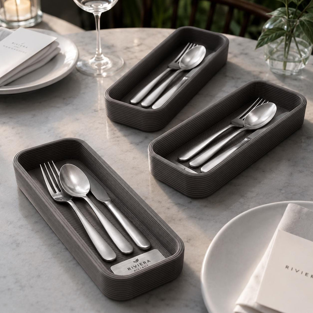 Set di portaposate rettangolari stampati in 3D con targhetta personalizzata per ristorante