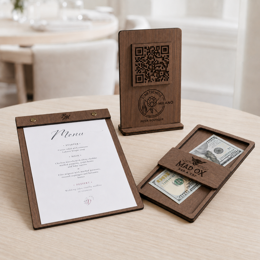 Set coordinato ristorante effetto noce con portamenu, supporto QR Code e portaconto