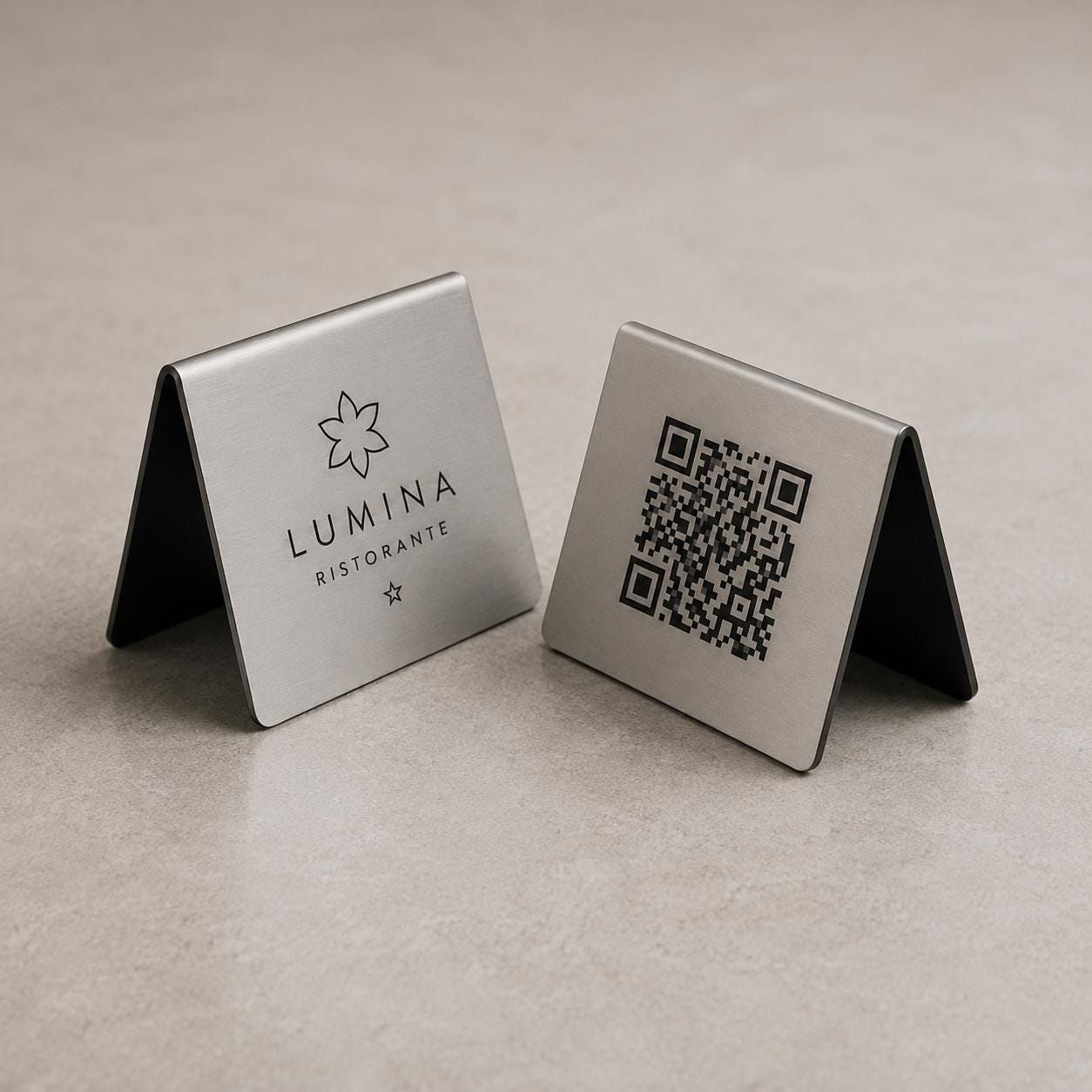 QR Code cavalierino in abs effetto bianco Personalizzato | Segnaposto Ristorante Elegante | Menu Digitale Menu Cavaliere qr