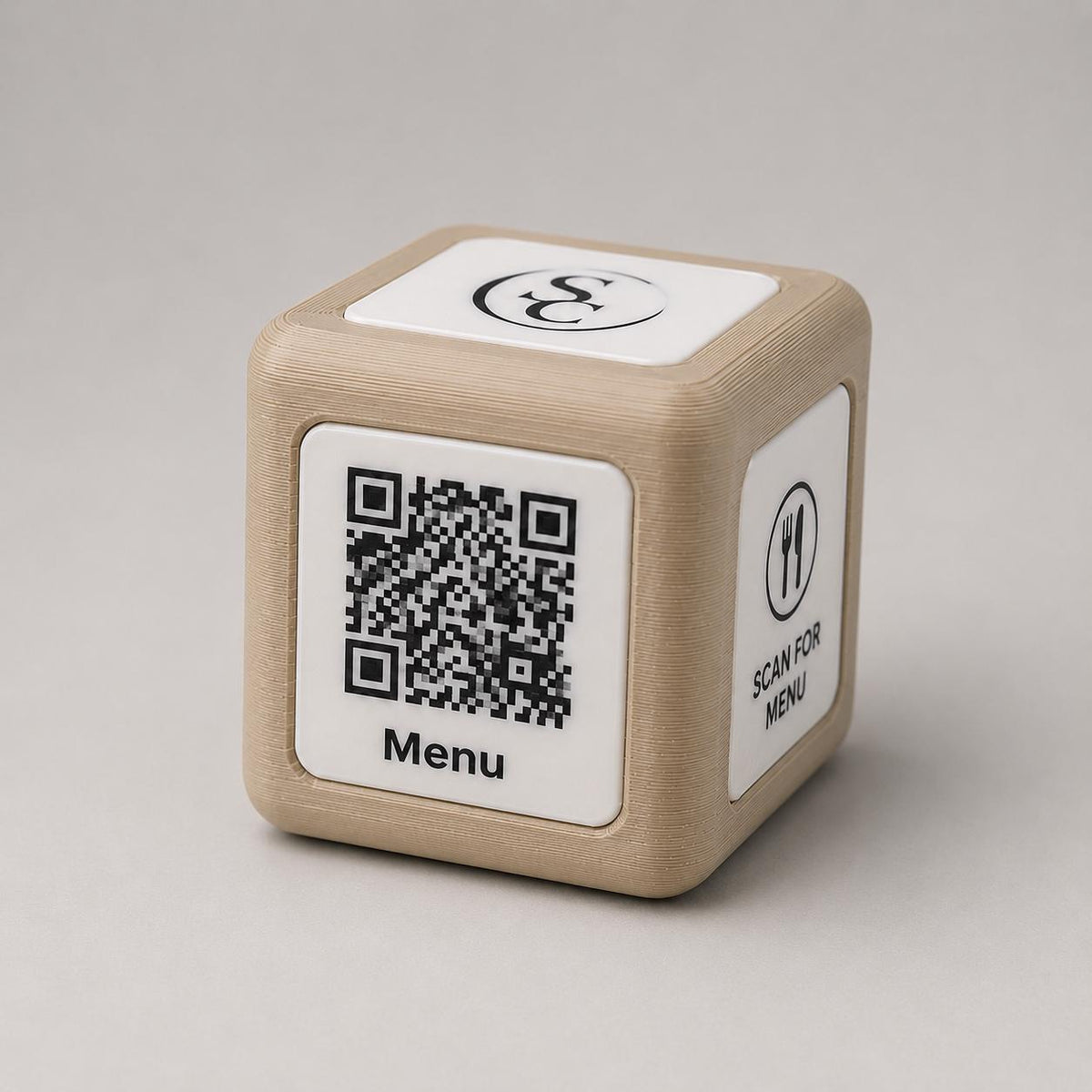 Cubo Espositore QR Code Personalizzato | Menu Digitale, Social Media, Wi-Fi | Stampa 3D e Incisione Laser | Per Ristoranti, Bar ed Eventi