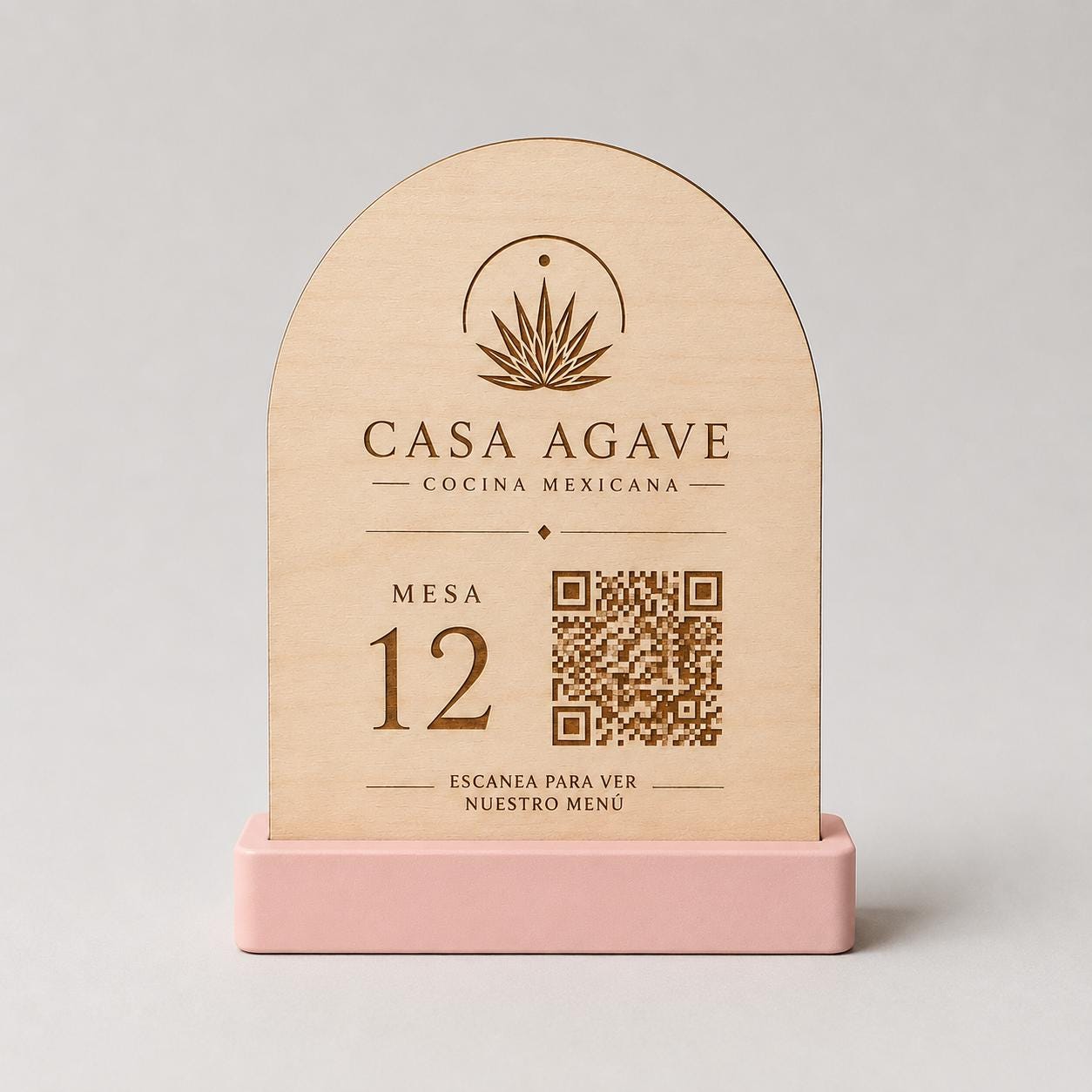 Segnatavolo ad Arco in Legno con Base Colorata, Porta QR Code Ristorante Personalizzato, Numeri Tavolo Moderni Boho Chic, Portamenu con Logo