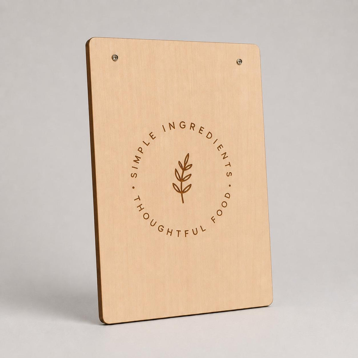 Portamenu A4 in legno con fascia argento – immagine 8