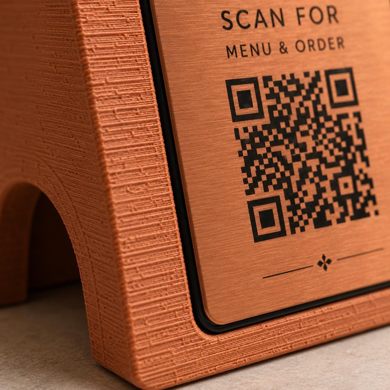 QR Code in pla effetto terracotta oro Personalizzato | Segnaposto Ristorante Elegante | Menu Digitale Menu Cavaliere