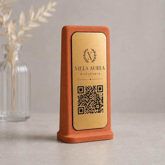 Supporto QR Code Menu Ristorante in PLA Terracotta | Totem da Tavolo Personalizzato con Logo e Targhetta Incisa Laser | WiFi, Menu, Review
