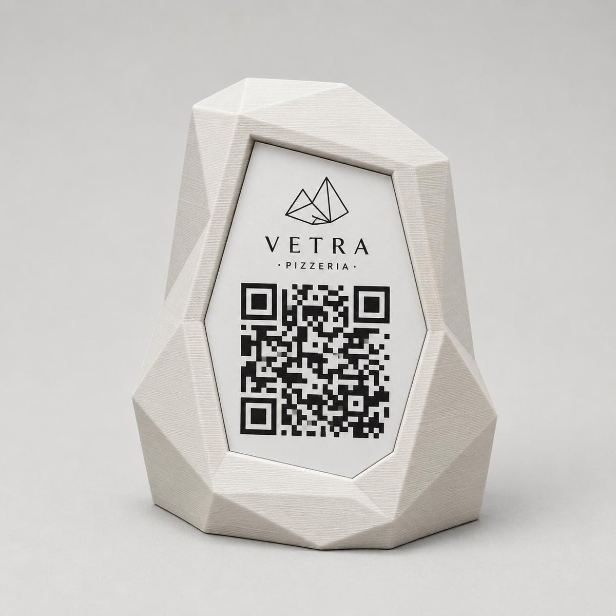 Set supporti QR Code Low-Poly personalizzati in stampa 3D per ristoranti – immagine 1