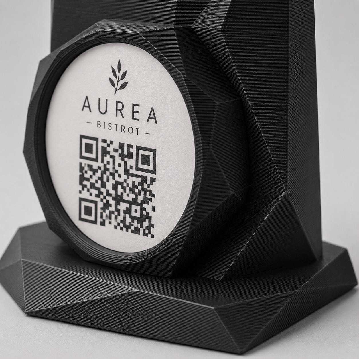 Porta QR Code da Tavolo Personalizzato | Numero Tavolo 3D Low Poly | Supporto Menu Digitale per Ristorante, Bar, Hotel e Cocktail Bar