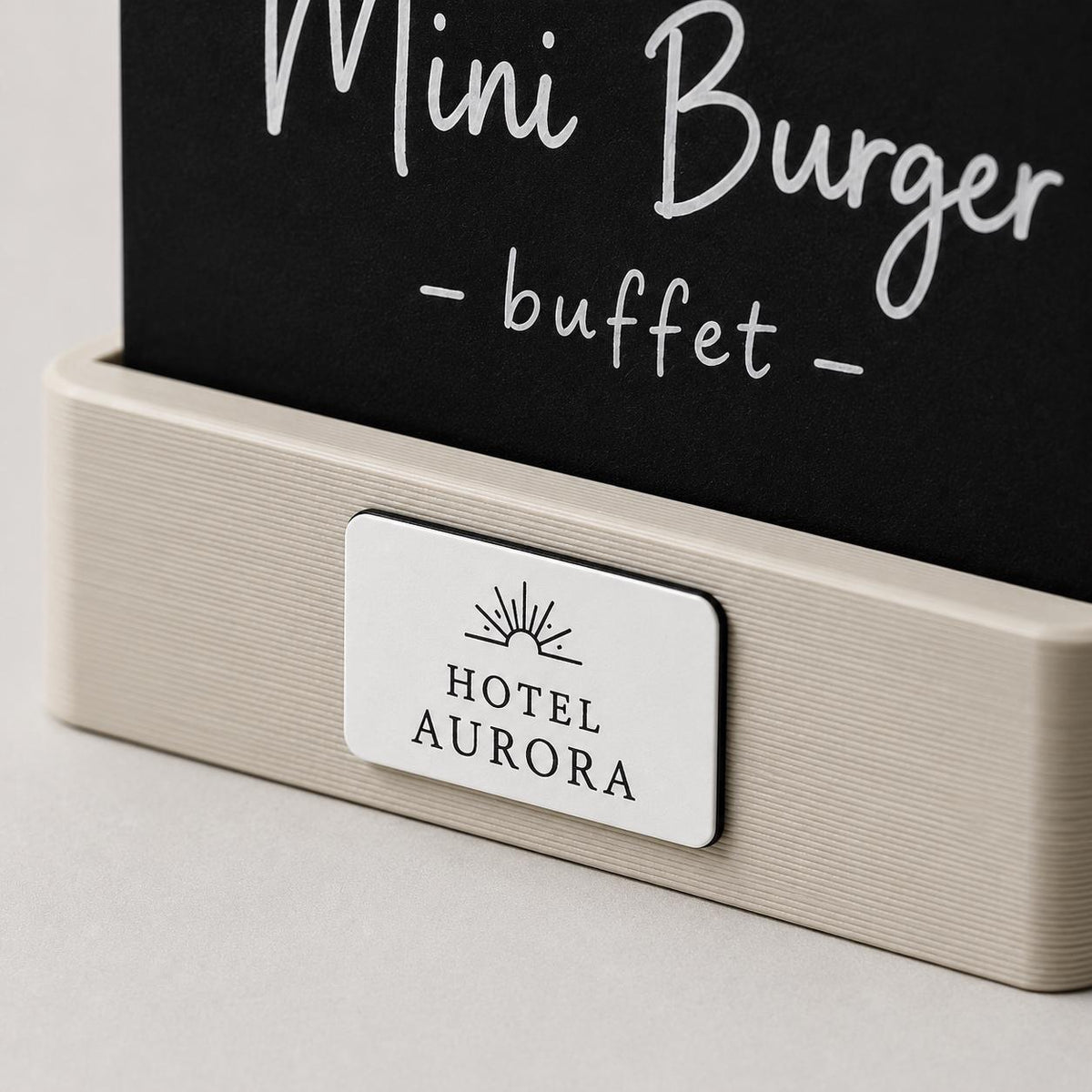 Cartellini Buffet Riscrivibili ad Arco, Segnapiatto Lavagnetta in Plexiglass Nero Opaco e Stampa 3D, Accessori Colazione Hotel con Logo