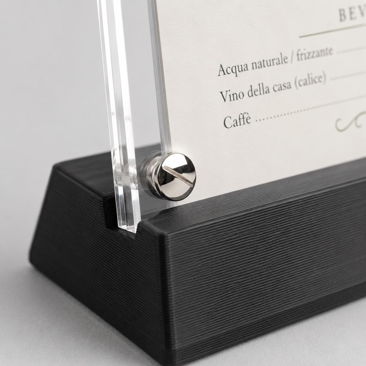 Portamenu in plexiglas con base color sabbia intercambiabile. menu holder A5 Elegance – Con Base in Stampa 3D e Acrilico con viti sepolte