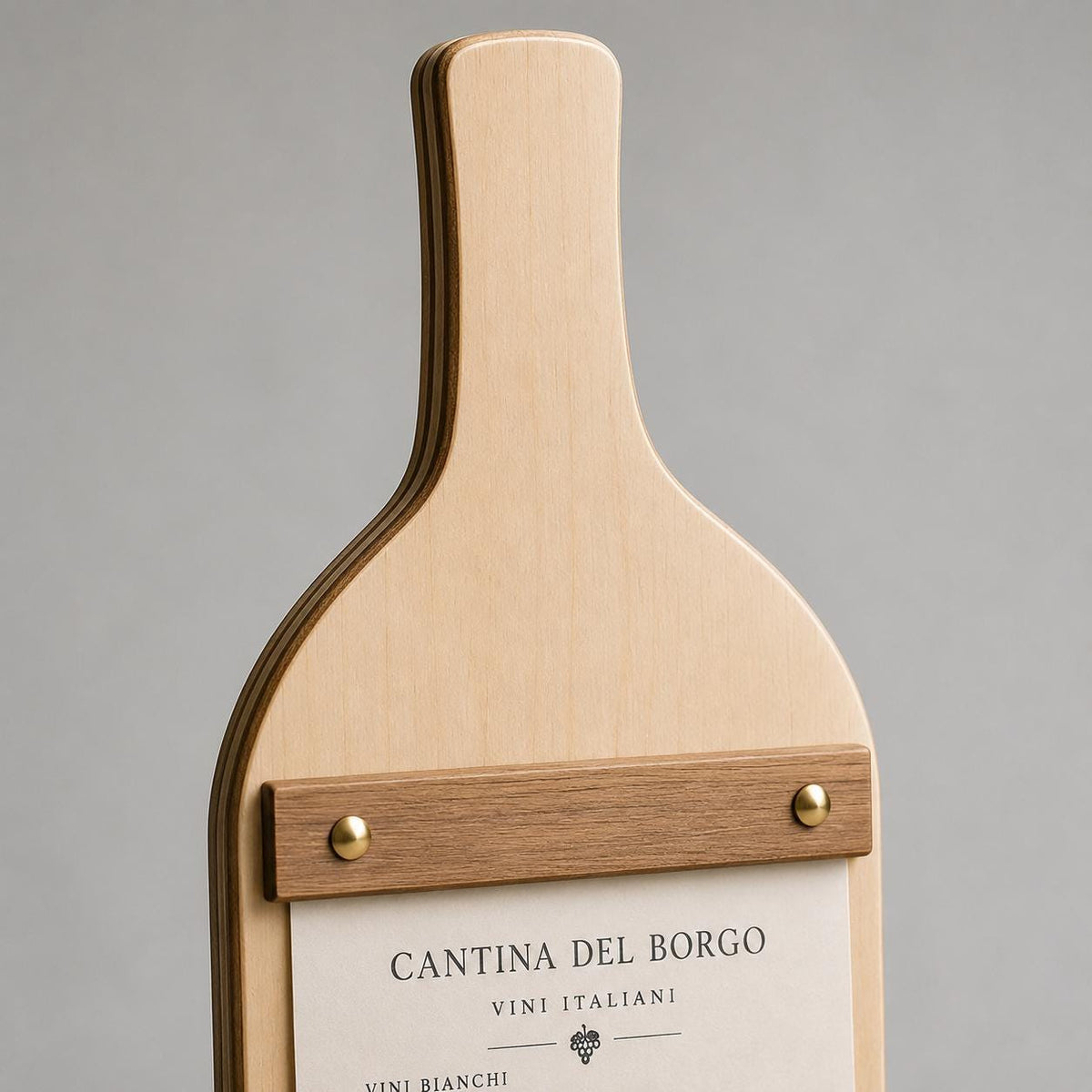 Portamenu A4 in legno a forma di bottiglia personalizzato – vista 5