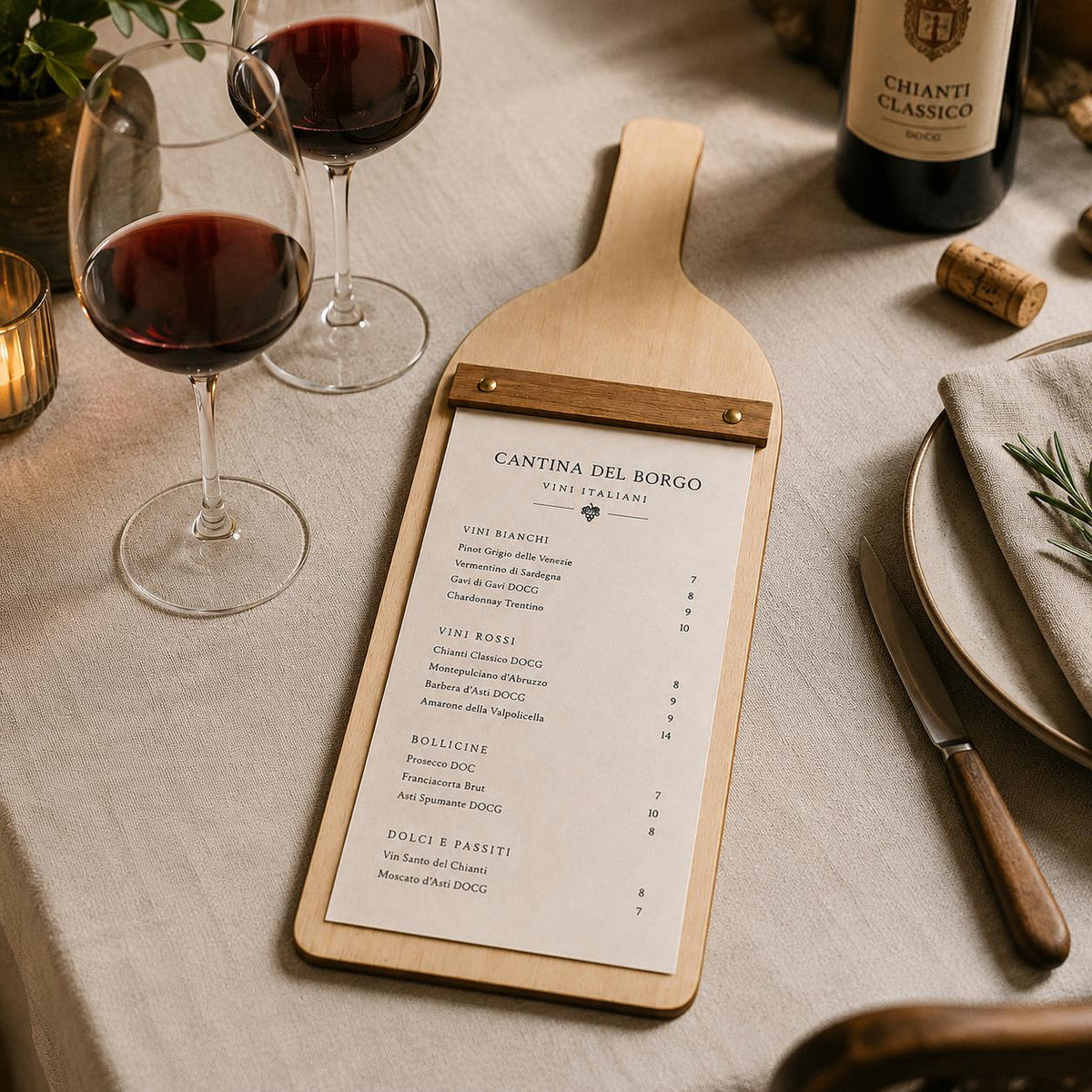 Portamenu A4 in legno a forma di bottiglia personalizzato – vista 10