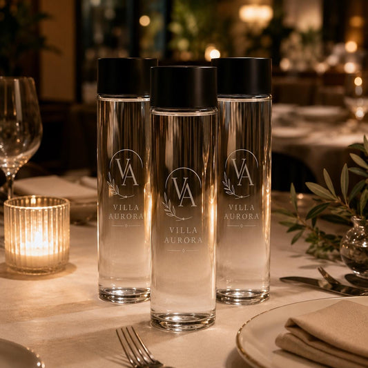 Caraffa trasparente da 750 ml con logo inciso