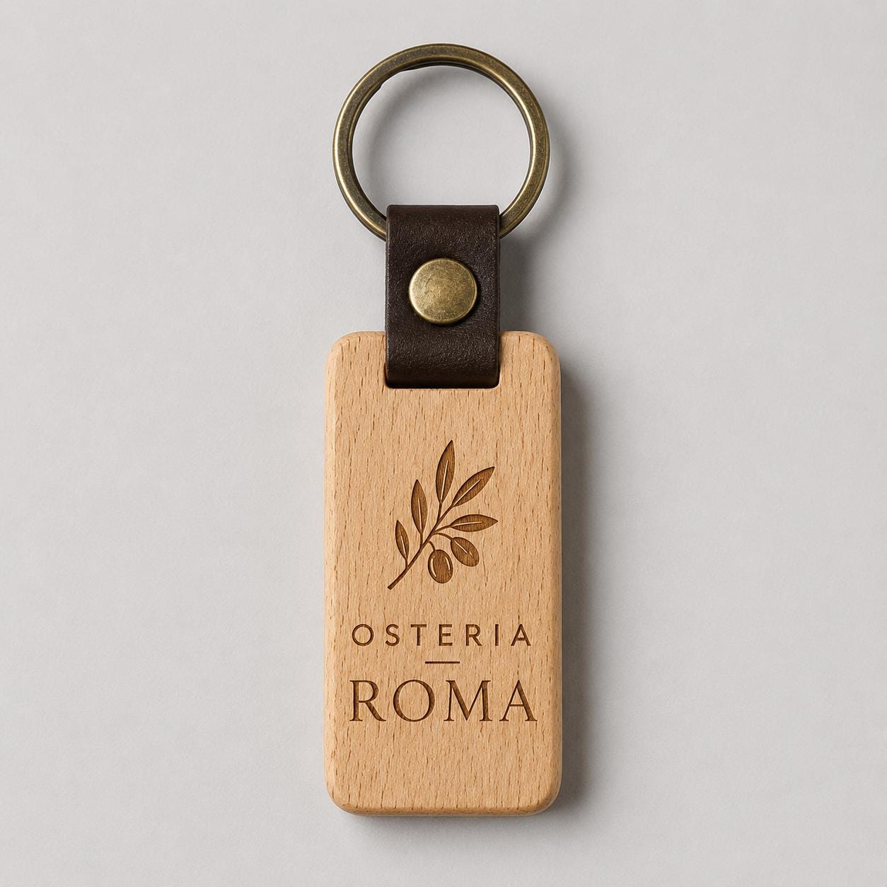 Set 30 Portachiavi in Legno di Faggio e Pelle Personalizzati, Ciondolo Chiavi per B&B Hotel Agriturismo, Portachiavi Incisi a Laser con Logo