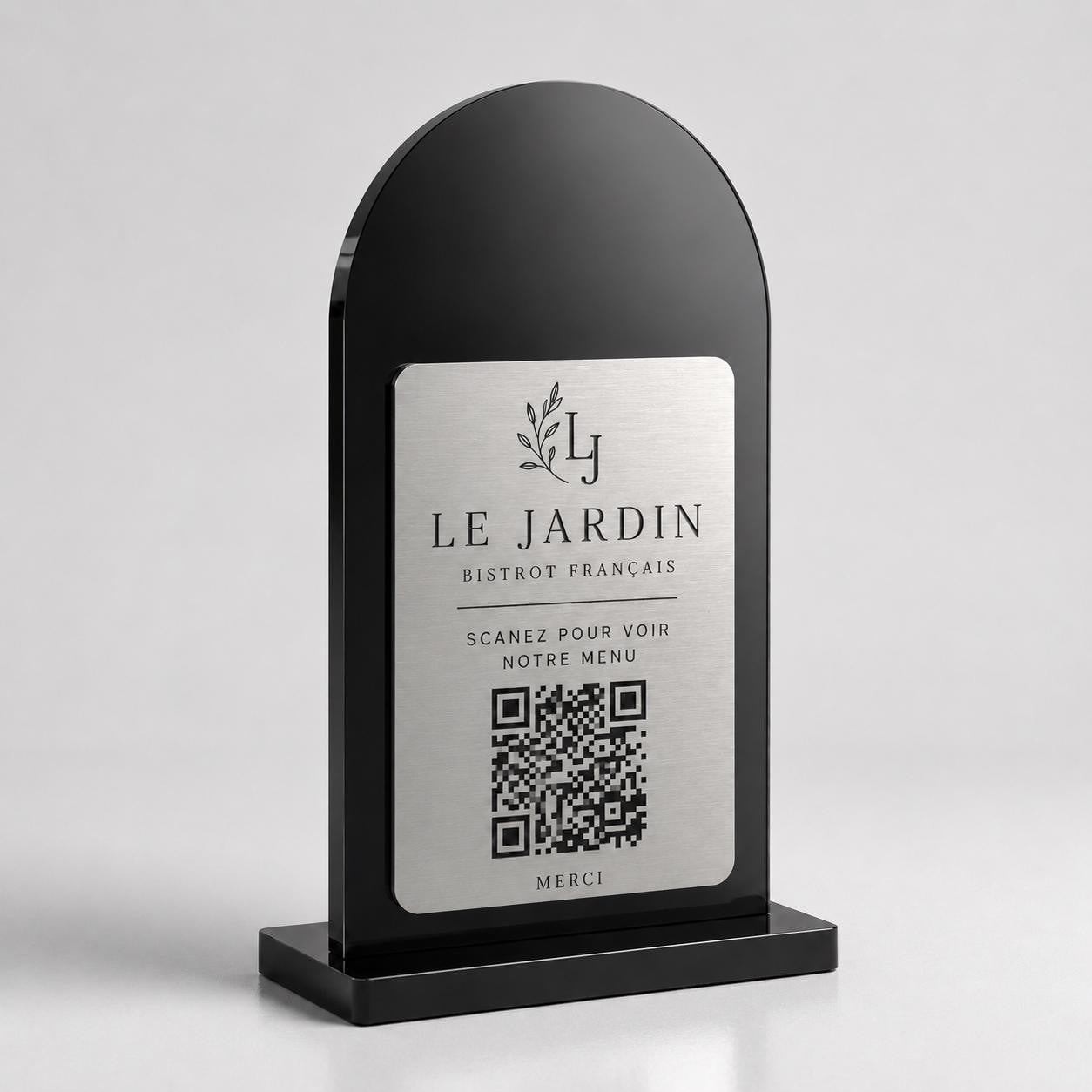 Supporto QR Code da tavolo in plexiglas nero con targhetta ottone o bianco incisa per ristorante bar hotel