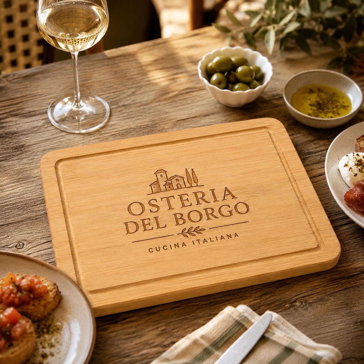 Dettaglio del bordo e della scanalatura del tagliere