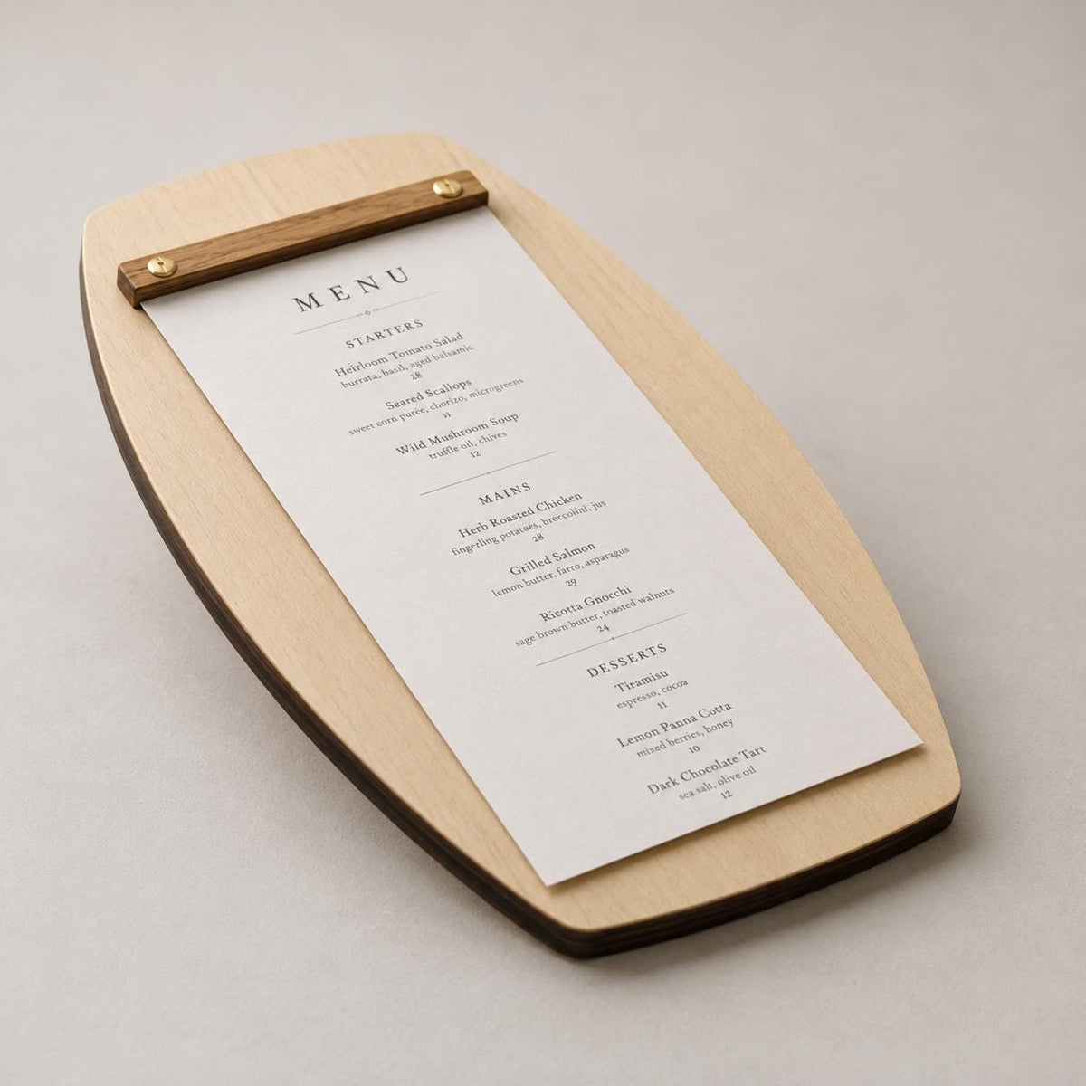 Portamenu A4 in legno a forma di botte personalizzato – vista 3