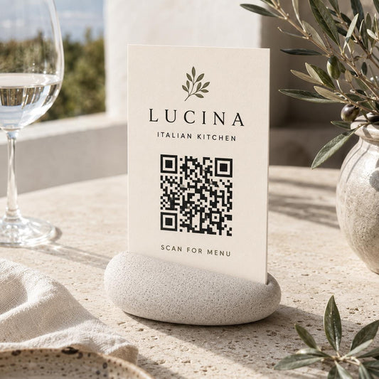 Portamenu Design Sasso in Stampa 3D, Segnatavolo Organico PLA Effetto Pietra, Espositore Menu Minimalista per Ristorante Bistro Caffetteria
