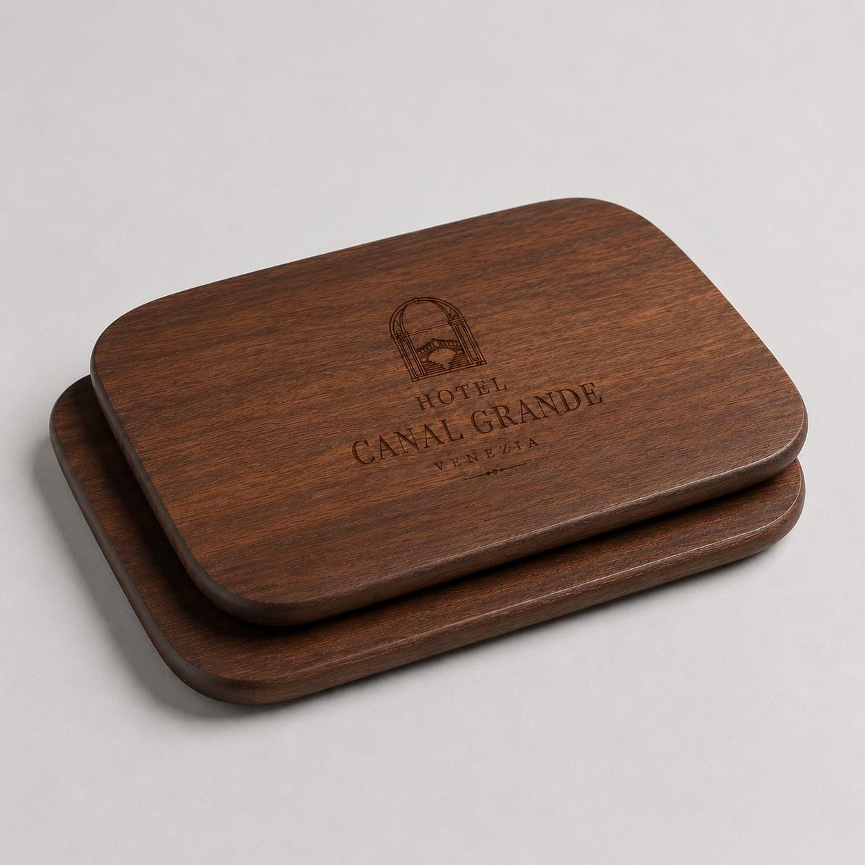 Set di 4 taglieri in acacia personalizzati 28 × 20 cm – vista 4