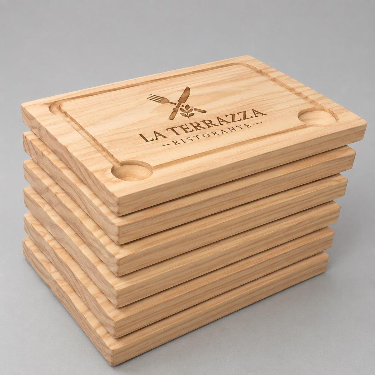 Taglieri 30 × 20 cm impilati con personalizzazione laser