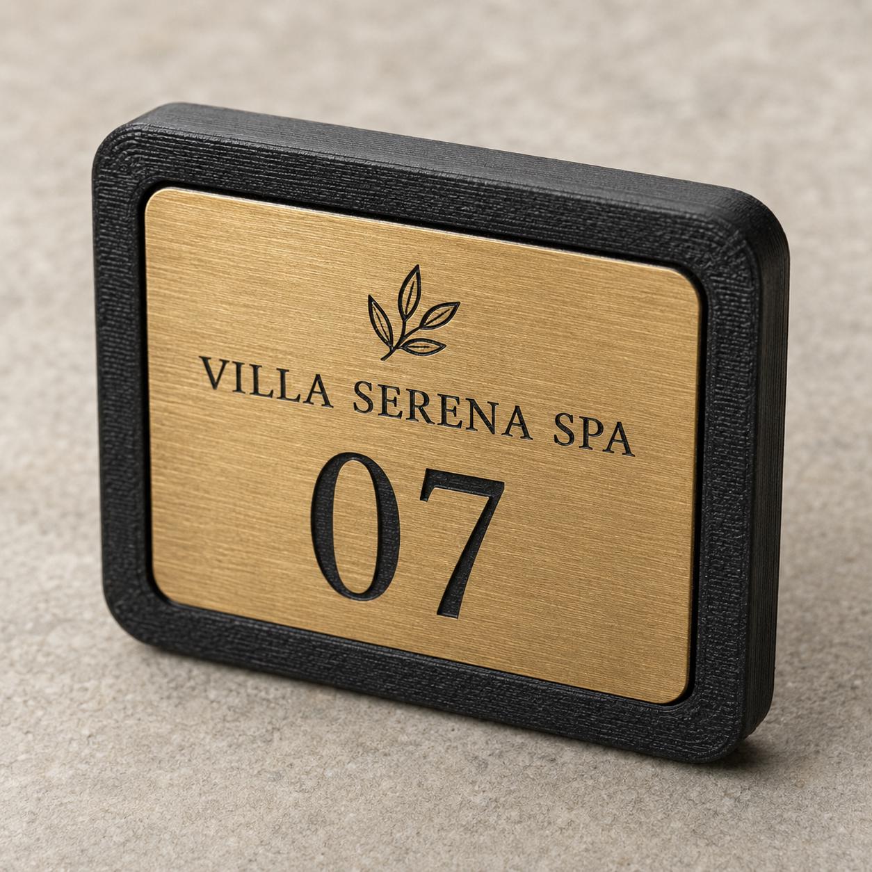Set da 10 Targhette Numerate per Armadietti Personalizzate | Cornici PLA e Rowmark per Spa e Hotel