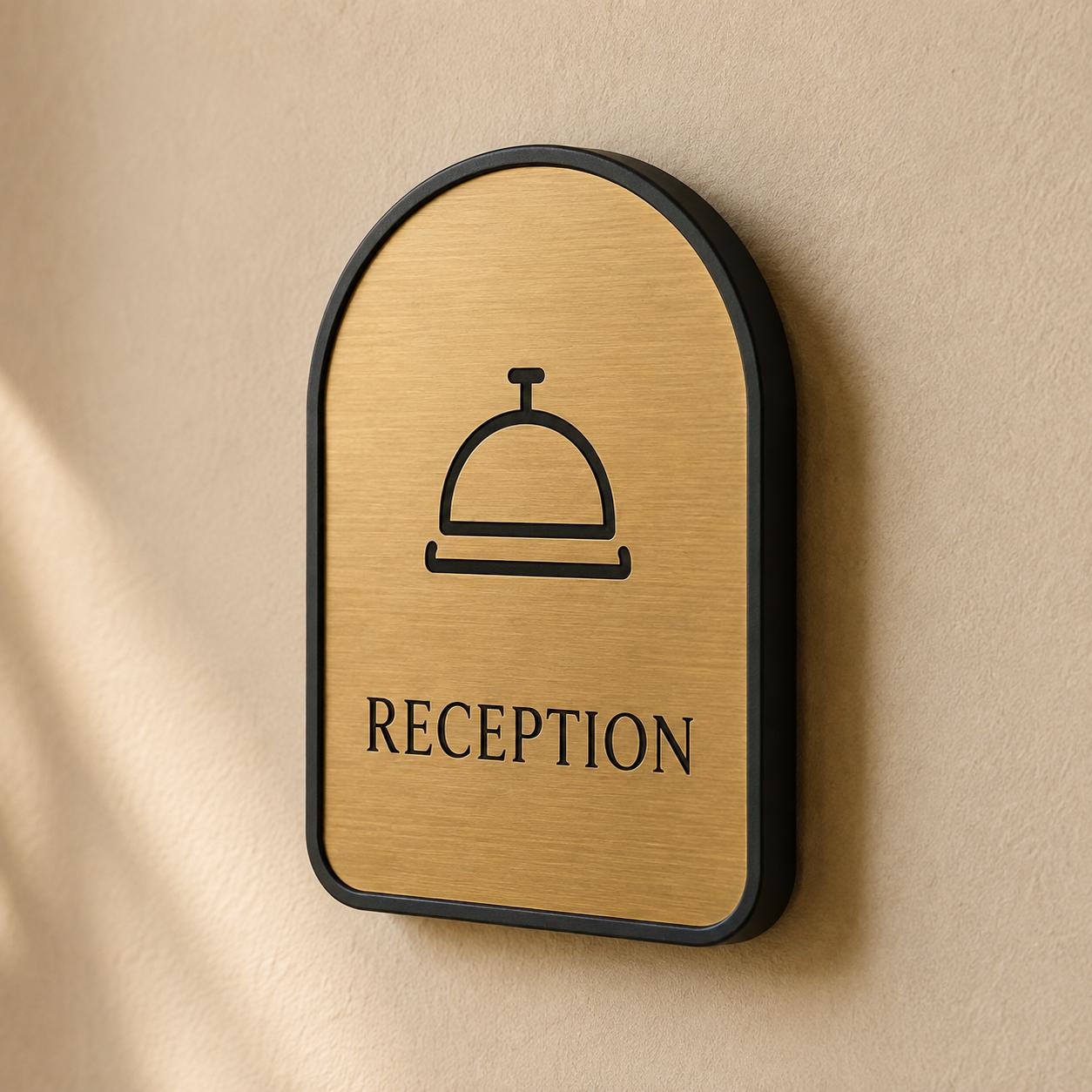 Set da 10 Targhe per Porte e Ambienti Personalizzate in Rowmark e PLA per Hotel Uffici Ristoranti