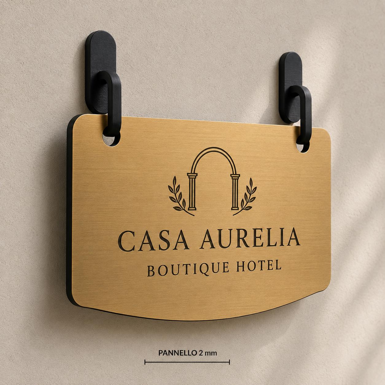 Targa Ingresso Personalizzata Linea Sospesa | Insegna con Nome e Logo per Hotel B&B Ufficio | Rowmark e PLA 3D